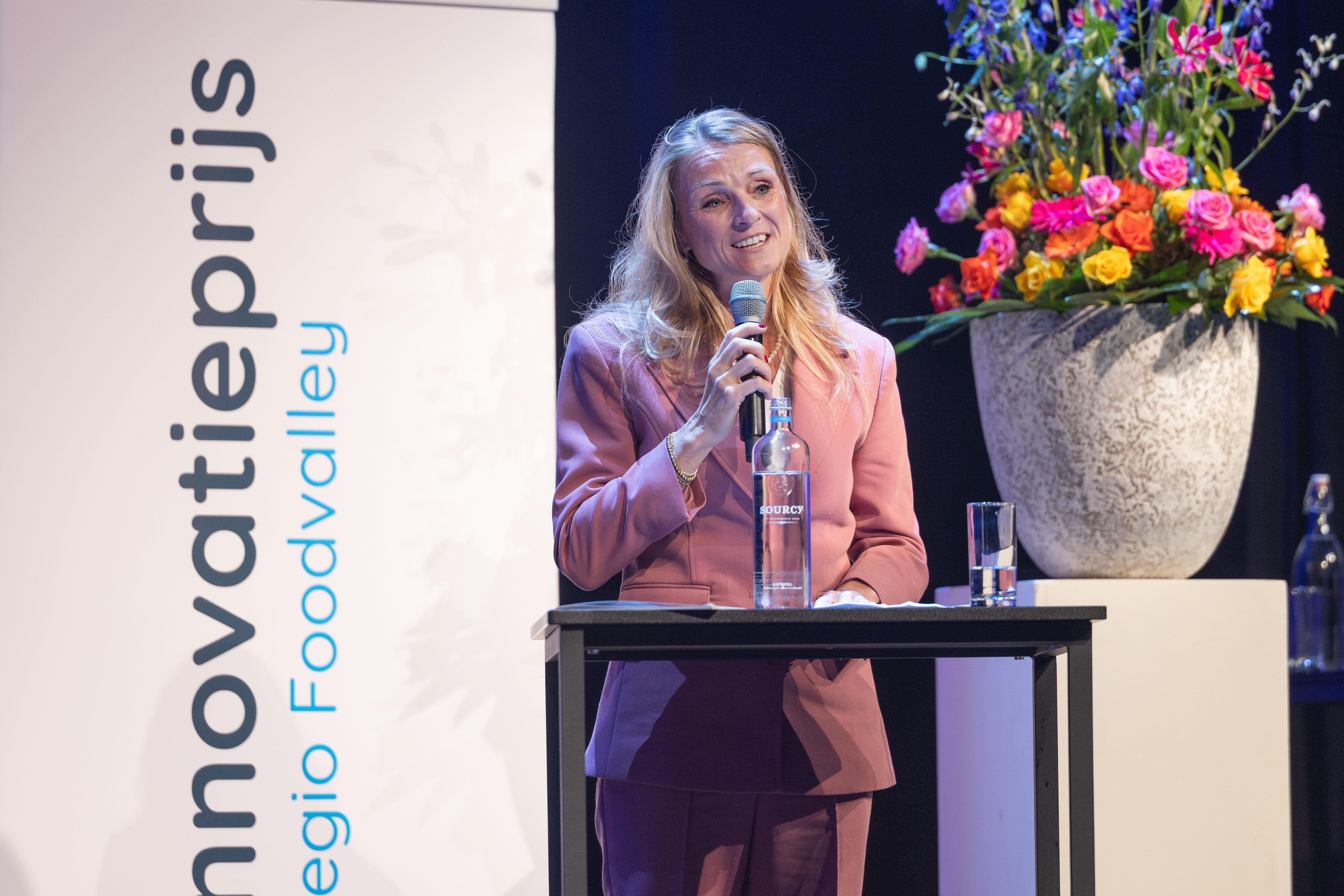 Welkomswoord door Tinet de Jonge, burgemeester Nijkerk