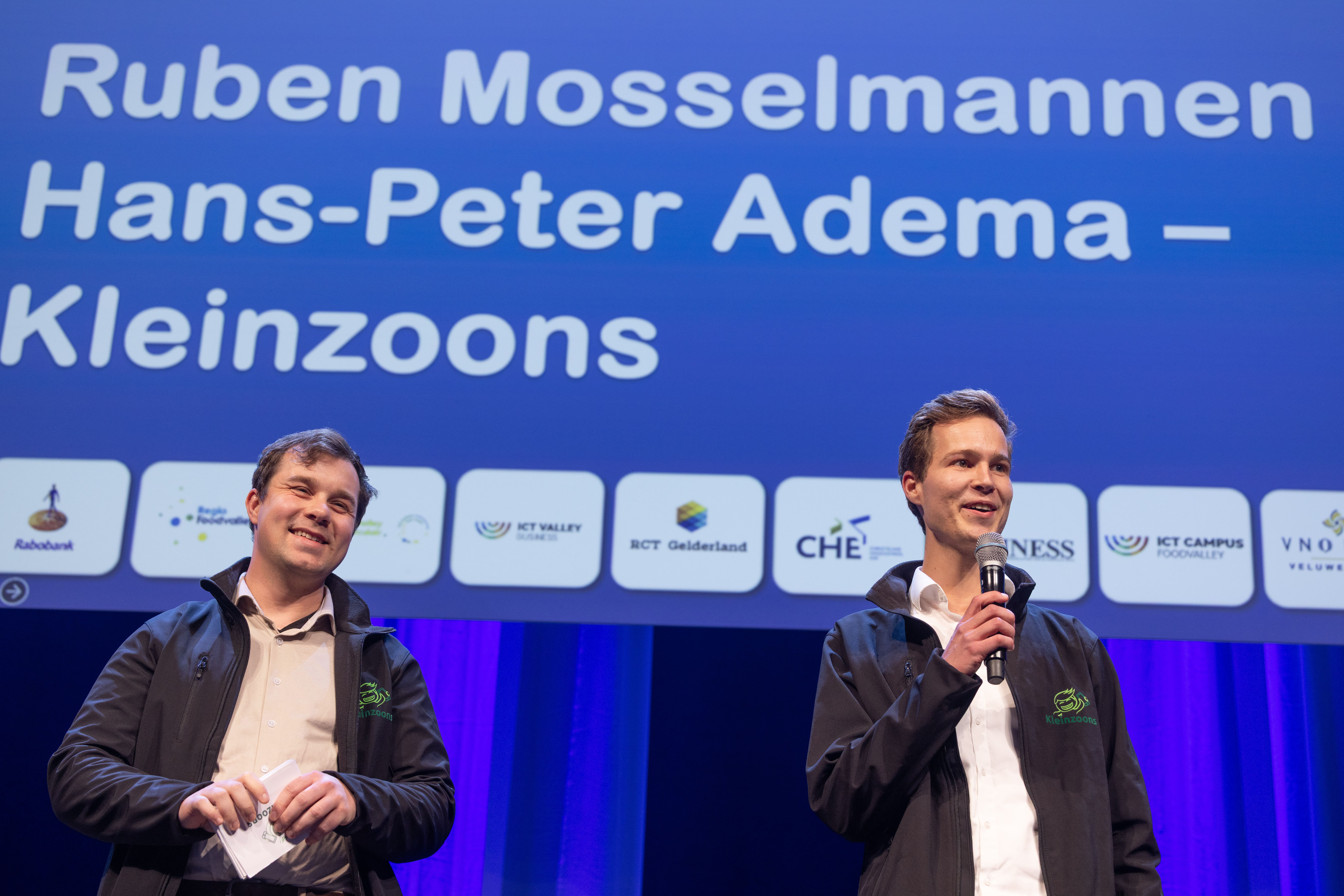 Pitch van Ruben en Hans-Peter met Kleinzoons