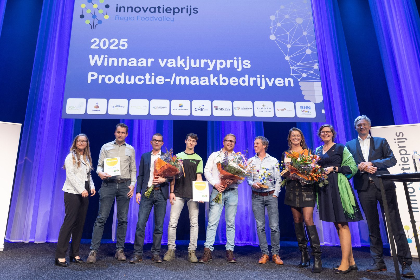 Groepsfoto met de genomineerden productie-/maakbedrijven