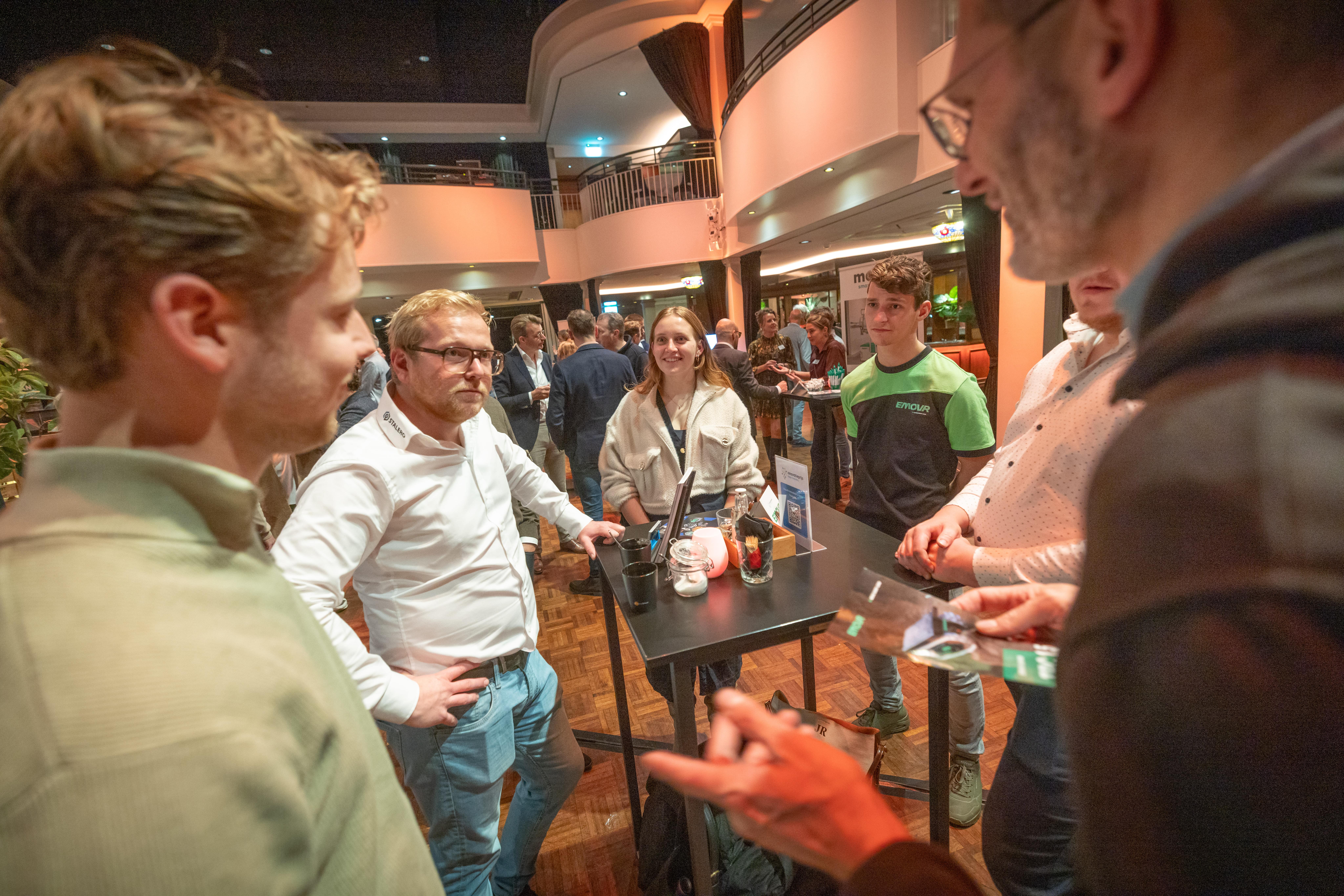 Bij de statfel van Emovr